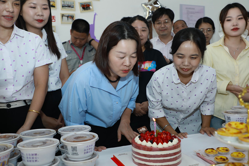 CG2A1810_副本.jpg CG2A1810_副本.jpg